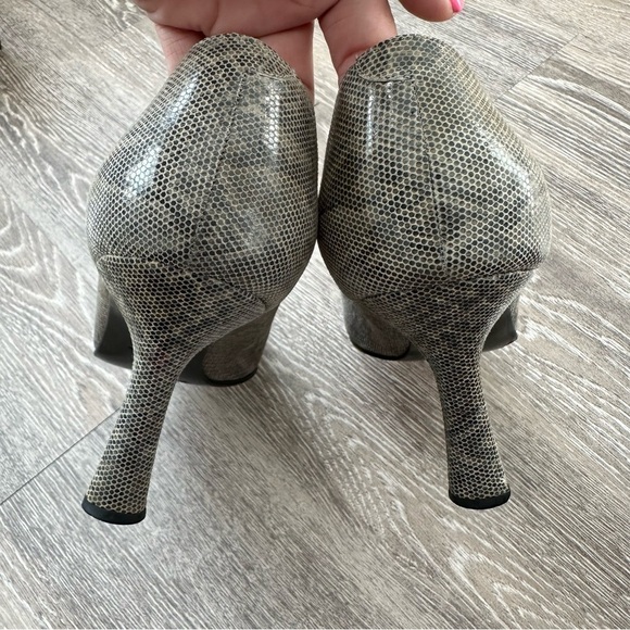 Yves Saint Laurent vintage snake pointy kitten heels, trendy shoes, fashion - Picture 10 of 14